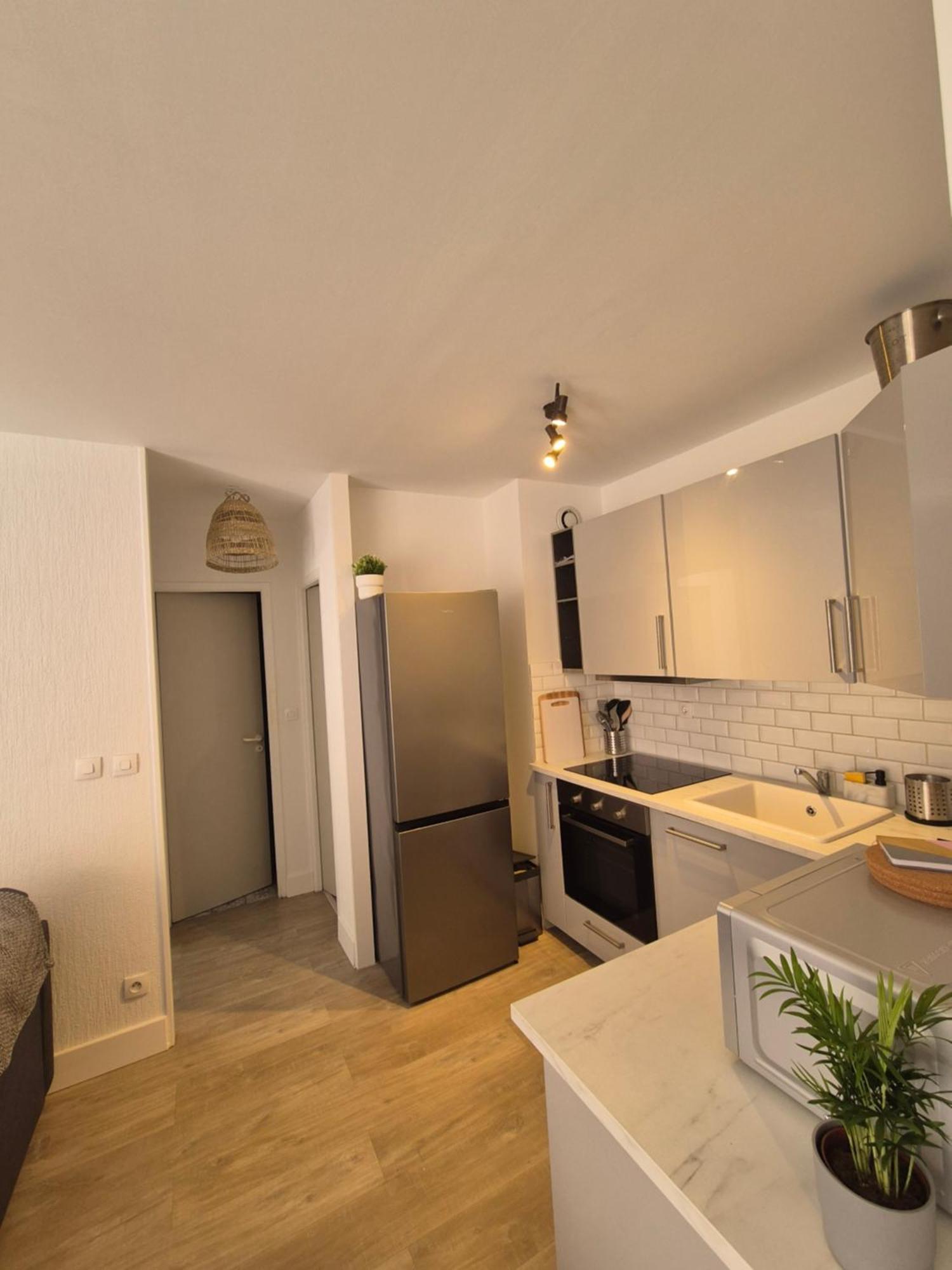 Appartement T2 - Hyeres Gare Екстер'єр фото